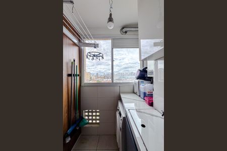 Apartamento para alugar com 45m², 2 quartos e sem vagaCozinha e Área de Serviço