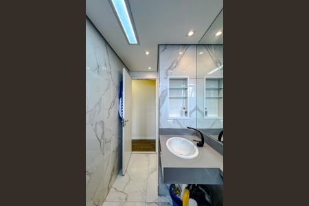 Apartamento para alugar com 45m², 2 quartos e sem vagaBanheiro