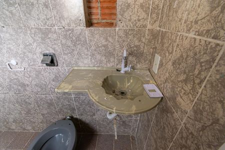 Casa para alugar com 320m², 4 quartos e 5 vagasCasa 2 - Banheiro