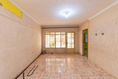 Casa para alugar com 320m², 4 quartos e 5 vagasSala