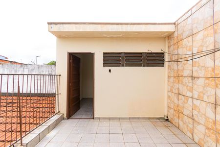 Casa para alugar com 320m², 4 quartos e 5 vagasQuintal