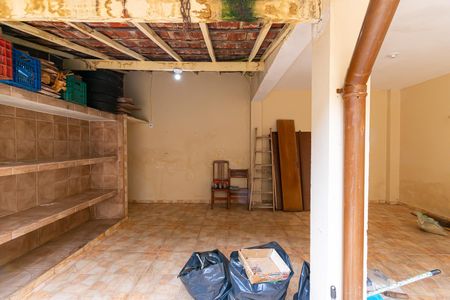 Casa para alugar com 320m², 4 quartos e 5 vagasQuintal