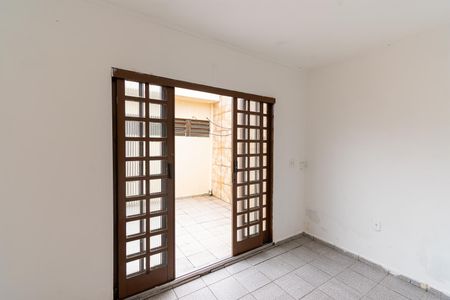 Casa para alugar com 320m², 4 quartos e 5 vagasCasa 2 - Quarto 1