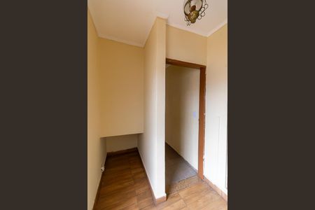 Casa para alugar com 320m², 4 quartos e 5 vagasCorredor