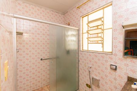 Casa para alugar com 320m², 4 quartos e 5 vagasBanheiro