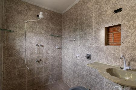 Casa para alugar com 320m², 4 quartos e 5 vagasCasa 2 - Banheiro