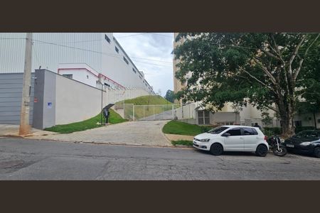 Apartamento para alugar com 32m², 2 quartos e sem vagaPlaca instalada na fachada do condomínio - Código da placa YACP-1219