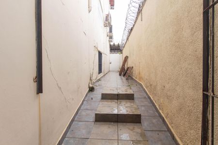 Casa à venda com 150m², 2 quartos e 1 vagaCorredor externo