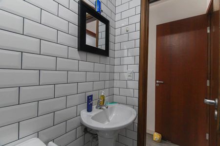 Casa de condomínio à venda com 123m², 2 quartos e 2 vagasBanheiro da Suíte 2