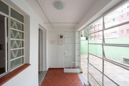 Casa para alugar com 80m², 2 quartos e 1 vagaEntrada