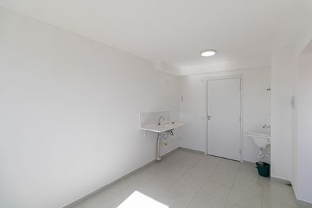 Apartamento para alugar com 34m², 2 quartos e sem vaga Apartamento para alugar com 34m², 2 quartos e sem vagaSala/Cozinha/Área de Serviço
