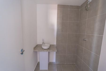 Apartamento à venda com 42m², 2 quartos e sem vaga Apartamento à venda com 42m², 2 quartos e sem vagaBanheiro