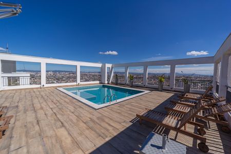 Apartamento à venda com 42m², 2 quartos e sem vaga Apartamento à venda com 42m², 2 quartos e sem vagaÁrea comum - Piscina