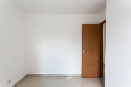 Quarto 2 de apartamento para alugar com 2 quartos, 42m² em Vila Centenario, São Paulo