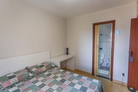 Apartamento à venda com 65m², 2 quartos e 2 vagasSuíte