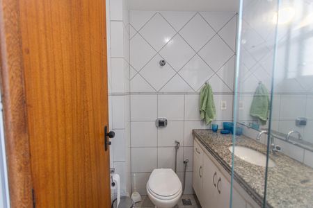 Apartamento à venda com 65m², 2 quartos e 2 vagasBanheiro Social