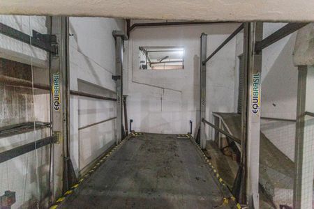 Apartamento à venda com 65m², 2 quartos e 2 vagasElevador Veicular 