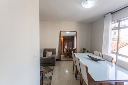 Apartamento à venda com 65m², 2 quartos e 2 vagasSala