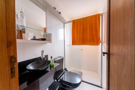 Casa de condomínio para alugar com 160m², 4 quartos e 2 vagasBanheiro