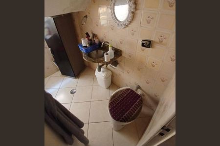 Casa à venda com 125m², 3 quartos e 2 vagasBanheiro