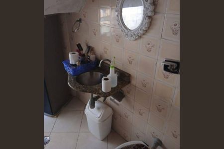 Casa à venda com 125m², 3 quartos e 2 vagasBanheiro