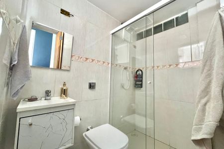 Casa à venda com 350m², 3 quartos e 2 vagasBanheiro da Suíte 3