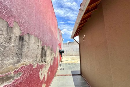 Casa à venda com 350m², 3 quartos e 2 vagasÁrea externa