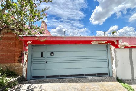 Casa à venda com 350m², 3 quartos e 2 vagasFachada