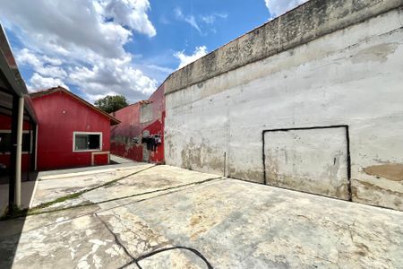 Casa à venda com 350m², 3 quartos e 2 vagasQuintal