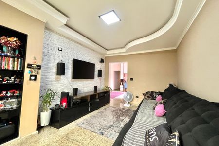 Casa à venda com 350m², 3 quartos e 2 vagasSala