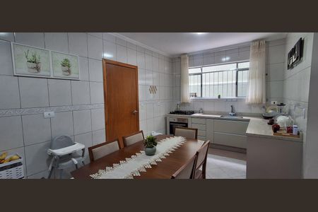 Casa à venda com 142m², 3 quartos e 3 vagasCozinha 