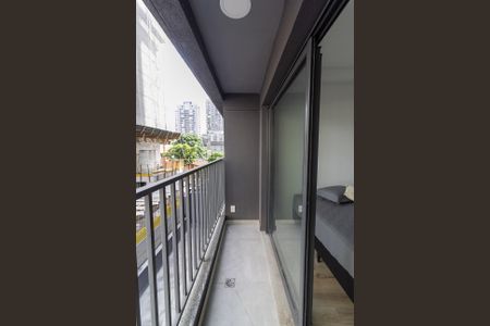 Varanda de kitnet/studio à venda com 1 quarto, 23m² em Jardim das Acacias, São Paulo