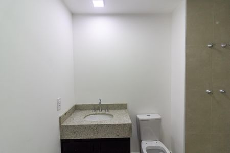 Banheiro de kitnet/studio à venda com 1 quarto, 23m² em Jardim das Acacias, São Paulo