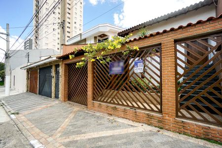 Casa à venda com 143m², 3 quartos e 4 vagas Casa à venda com 143m², 3 quartos e 4 vagasFachada