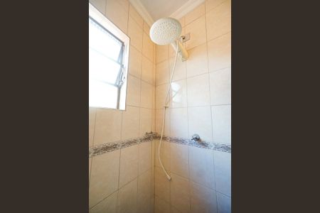 Casa à venda com 143m², 3 quartos e 4 vagas Casa à venda com 143m², 3 quartos e 4 vagasChuveiro