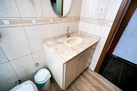 Casa à venda com 143m², 3 quartos e 4 vagas Casa à venda com 143m², 3 quartos e 4 vagasPia