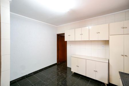 Casa à venda com 143m², 3 quartos e 4 vagas Casa à venda com 143m², 3 quartos e 4 vagasCozinha