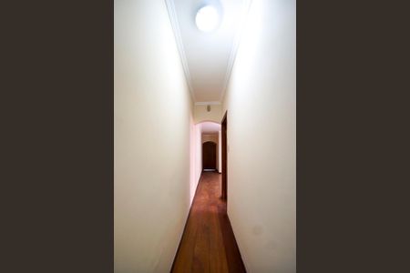 Casa à venda com 143m², 3 quartos e 4 vagas Casa à venda com 143m², 3 quartos e 4 vagasCorredor dos quartos