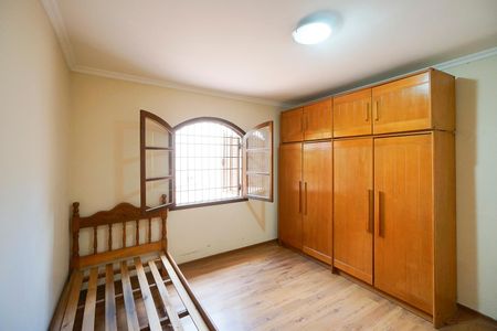 Casa à venda com 143m², 3 quartos e 4 vagas Casa à venda com 143m², 3 quartos e 4 vagasQuarto de serviço