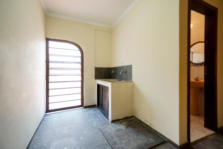 Casa à venda com 143m², 3 quartos e 4 vagas Casa à venda com 143m², 3 quartos e 4 vagasÁrea de serviço