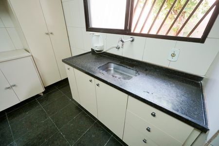 Casa à venda com 143m², 3 quartos e 4 vagas Casa à venda com 143m², 3 quartos e 4 vagasPia