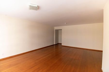 Sala de apartamento para alugar com 4 quartos, 250m² em Ingá, Niterói