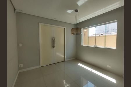 Casa à venda com 3 quartos, 179m² em Chácara Mafalda, São Paulo