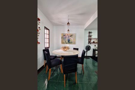 Sala de casa à venda com 3 quartos, 155m² em Santa Rosa, Niterói