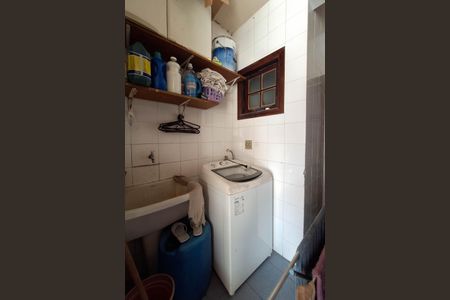 Casa à venda com 155m², 3 quartos e 1 vagaÁrea de Serviço