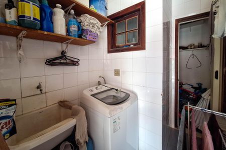 Casa à venda com 155m², 3 quartos e 1 vagaÁrea de Serviço