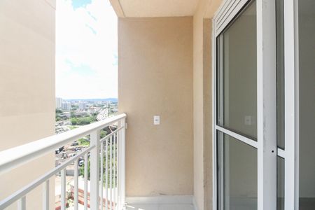 Varanda  de apartamento para alugar com 1 quarto, 28m² em Guaiauna, São Paulo