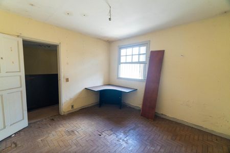 Casa à venda com 274m², 5 quartos e 1 vagaCasa 2 - Quarto