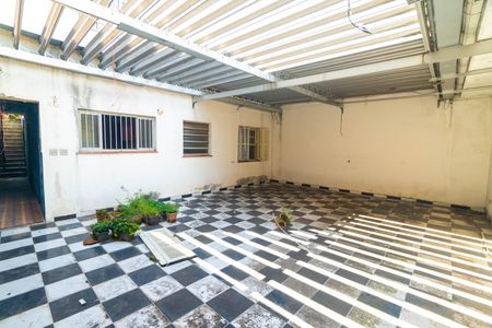Casa à venda com 274m², 5 quartos e 1 vagaQuintal