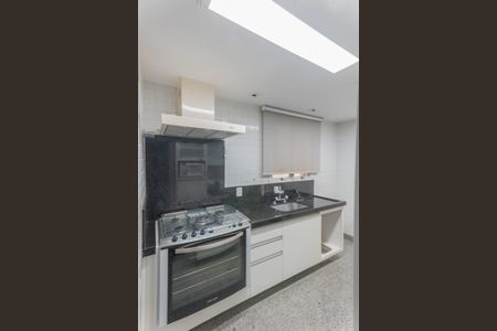 Apartamento para alugar com 132m², 3 quartos e 3 vagasCozinha